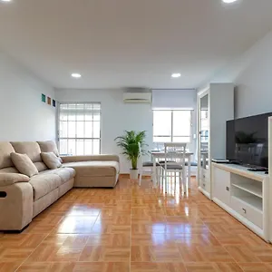  Apartment Charming 2 Bedroom At Triana Center By Oui Spain